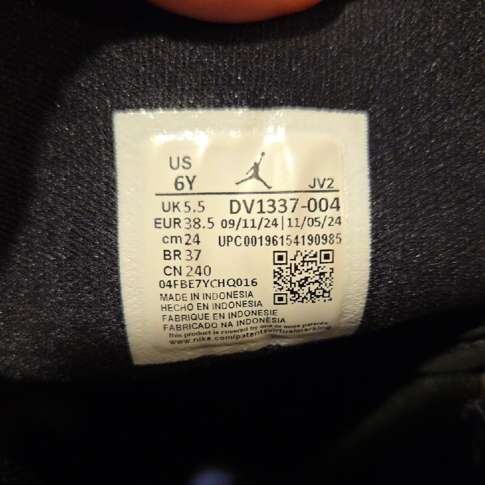 Nike Air Jordan 1 Mid SE "Space Jam" - Picture 4 of 5